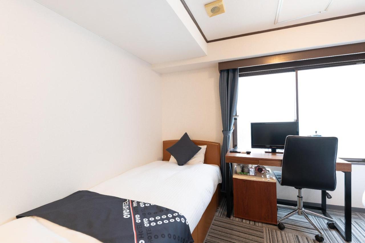 Oyo Hotel Ikebukuro Tokyo Exterior photo